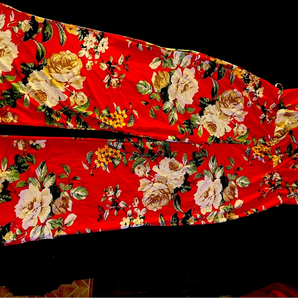 Elegant Floral Red Jumpsuit - Picture 11 of 13